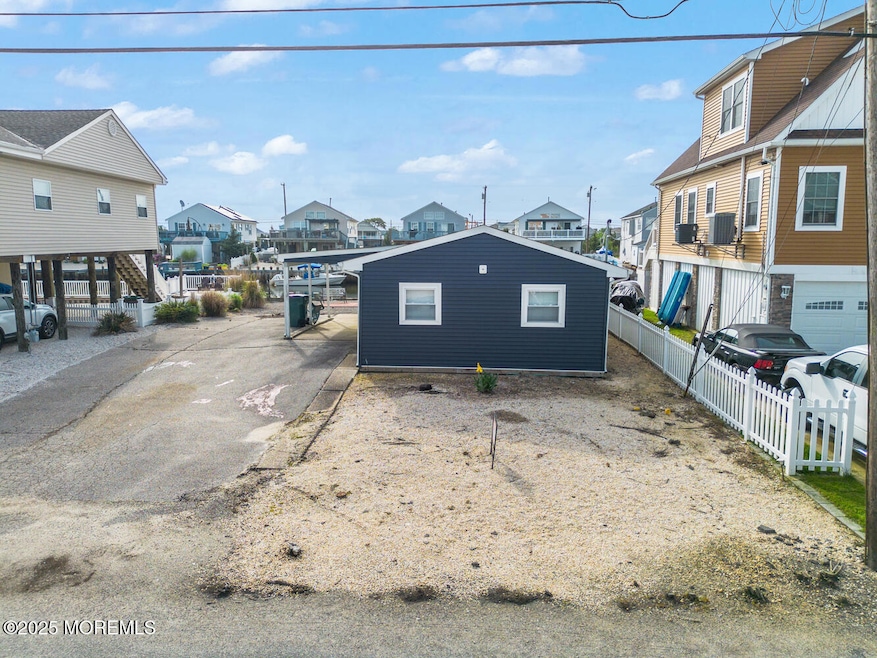 129 S Captains Dr, Little Egg Harbor Township, NJ 08087 - photo 1