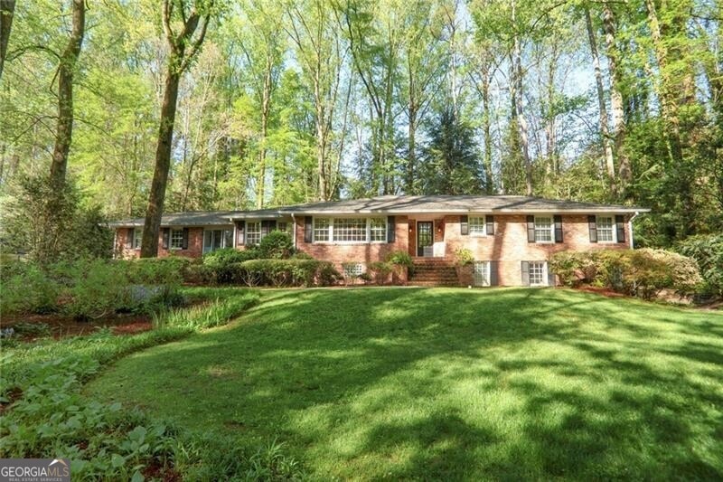 Sold $1,150,000 • Co-Listing Agent