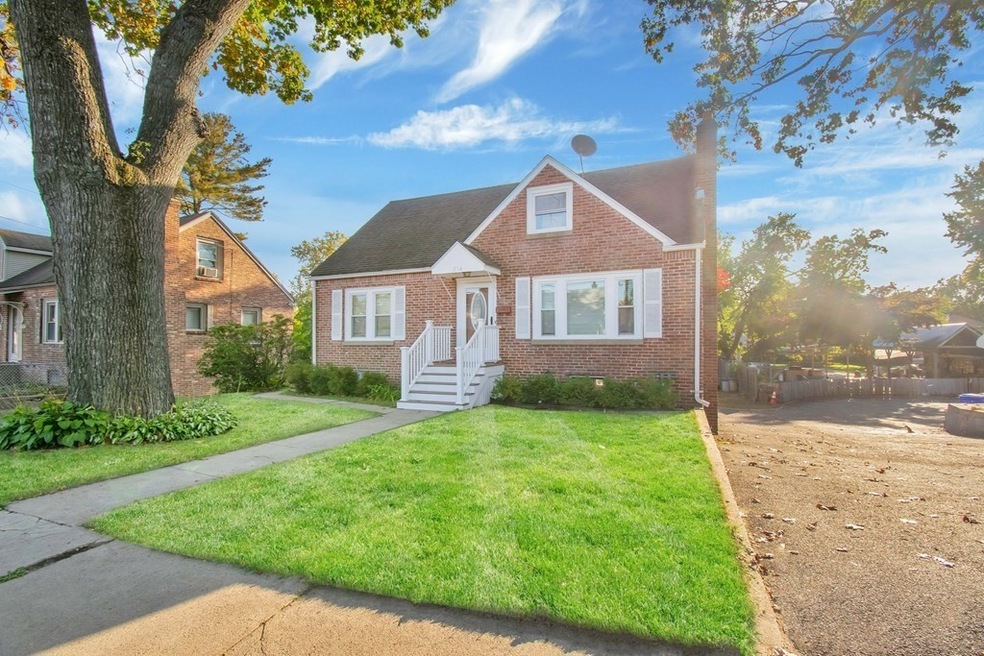 254 Nottingham St, Springfield, MA 01104 - photo 1