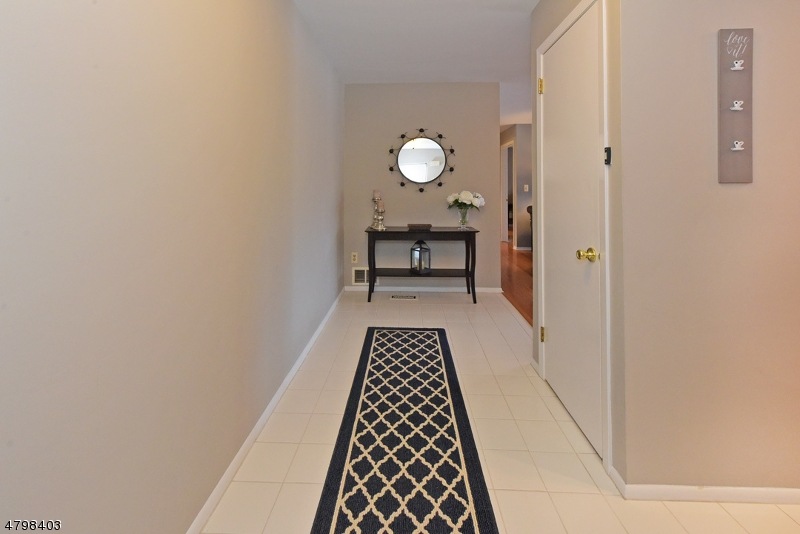 2114 Hilltop Rd, Mahwah, NJ 07430 - photo 1