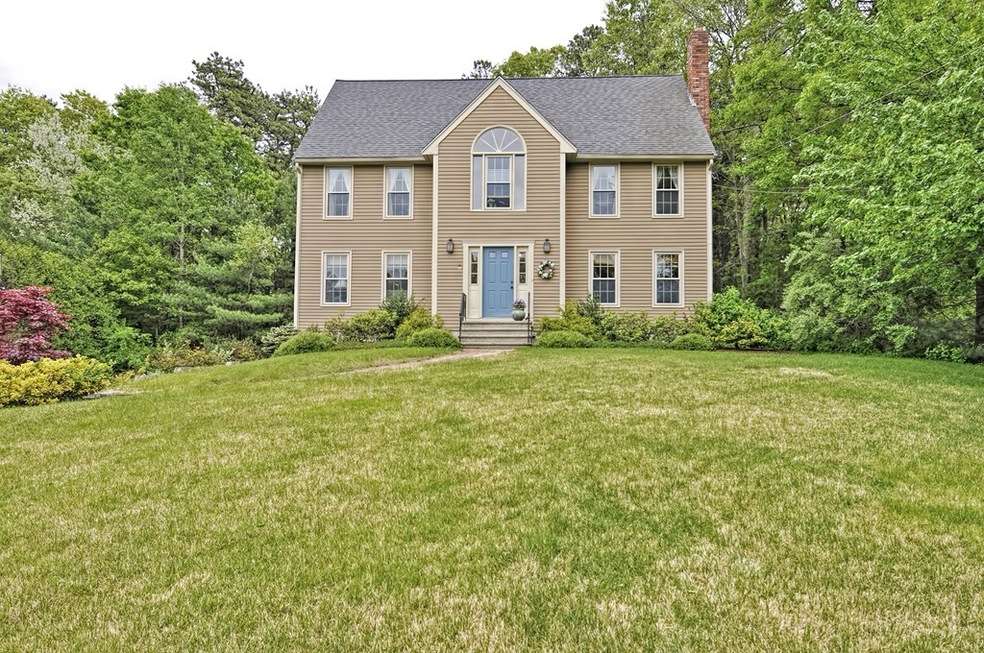 4 Henry Ln, Franklin, MA 02038 - photo 1