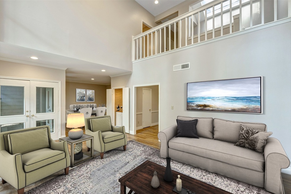 250 Sugarberry Cir unit 250, Houston, TX 77024 - photo 1