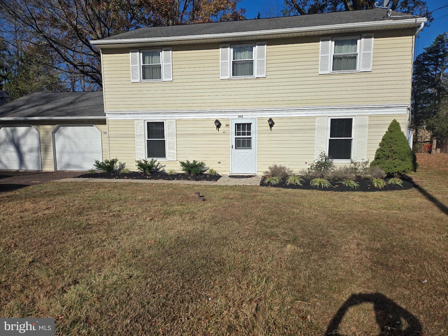 311 E Park Ave unit 1, Sellersville, PA 18960 - photo 1