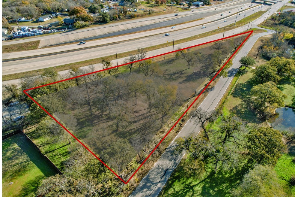 1716 Southeast Pkwy, Azle, TX 76020 - photo 1