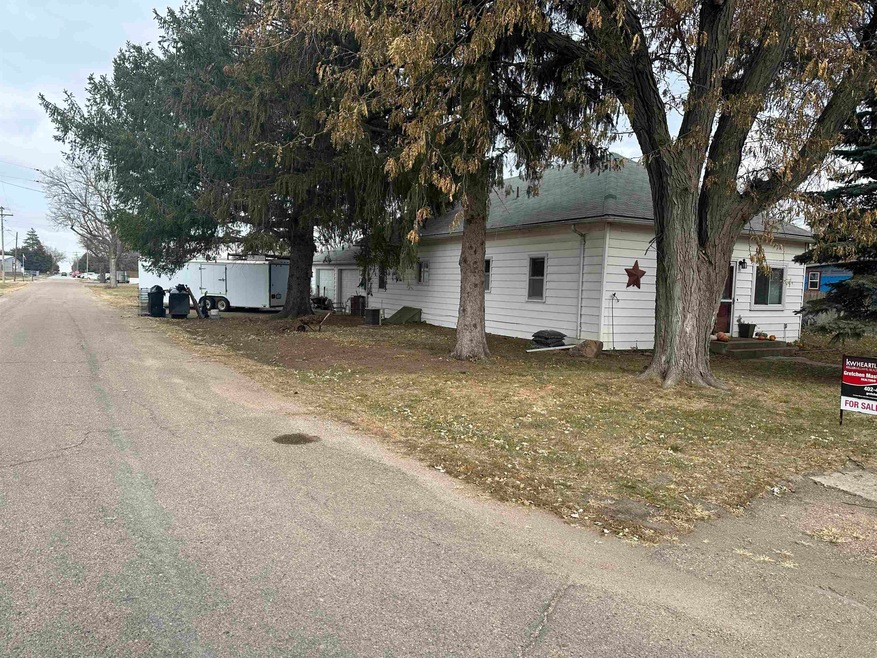 223 Mariel St, Bladen, NE 68928 - photo 1