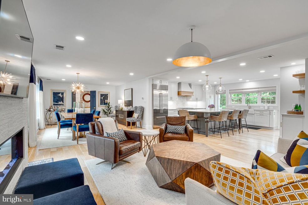 9803 Fosbak Dr, Vienna, VA 22182 - photo 1