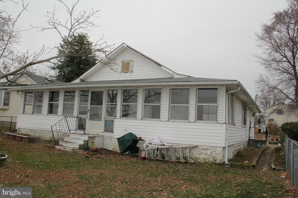 8571 Bay Rd, Pasadena, MD 21122 - photo 1