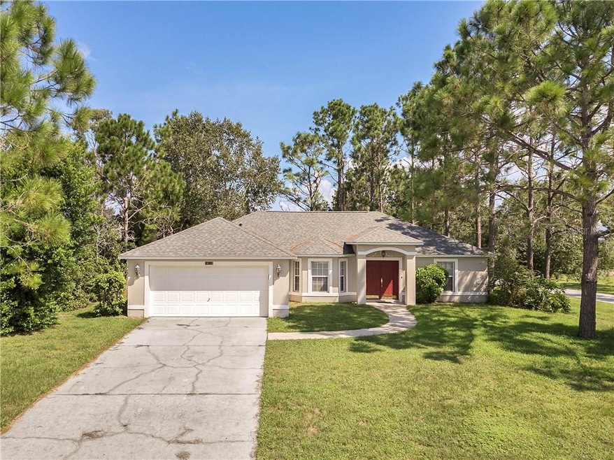 Exterior front with BRAND NEW ROOF (2018).