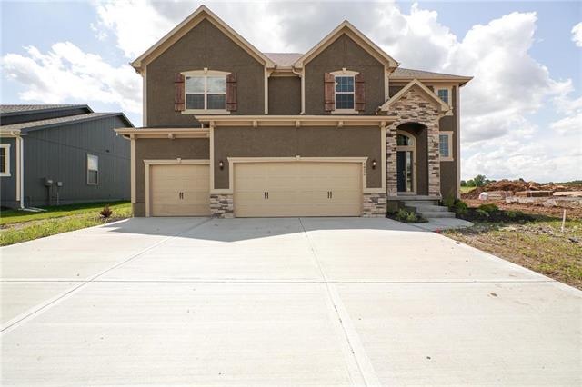 4426 SW Amethyst Dr, Lee's Summit, MO 64082 - photo 1