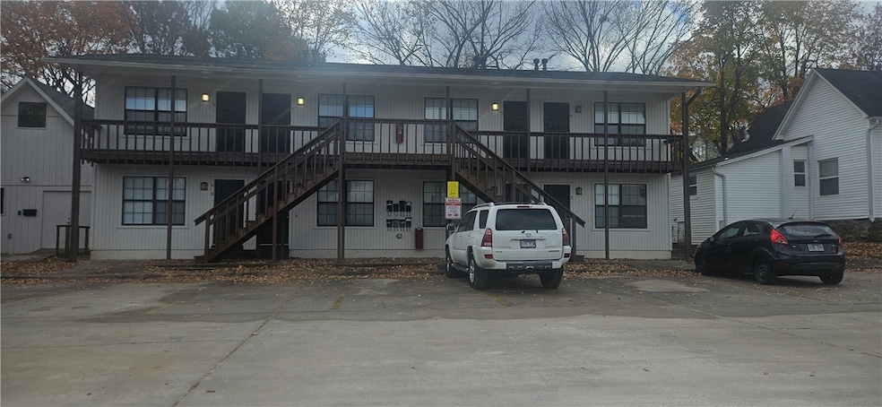 632 Whitham Ave unit 2, Fayetteville, AR 72701 - photo 1