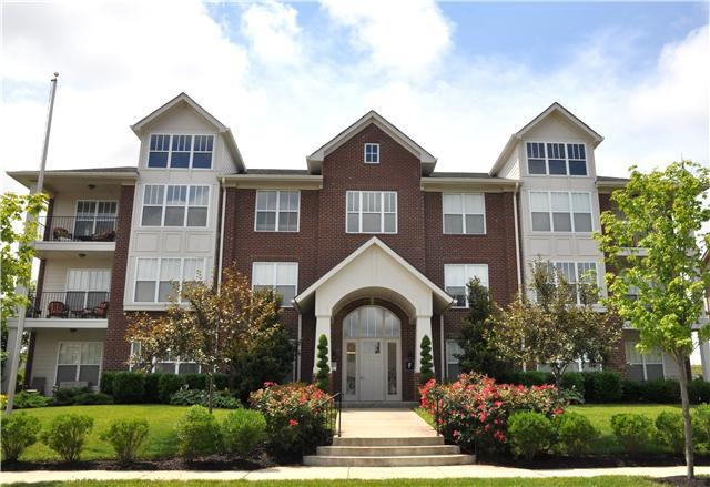 2000 Newark Lane, F202 - Welcome Home !