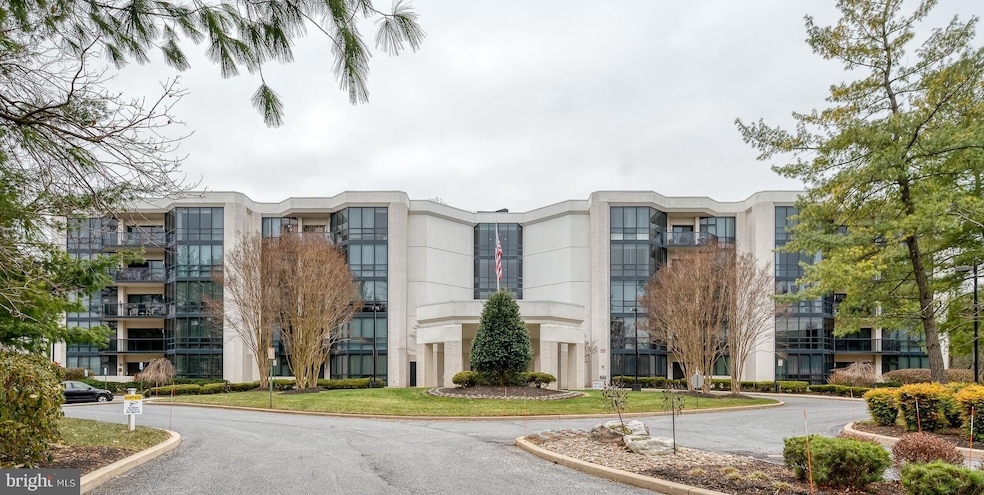 Pavilion in the Park unit 218, Pikesville, MD 21208 - photo 1