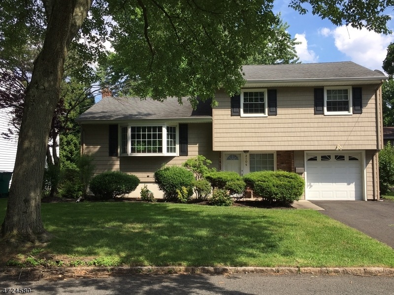 2104 Shady Ln, Scotch Plains, NJ 07076 - photo 1