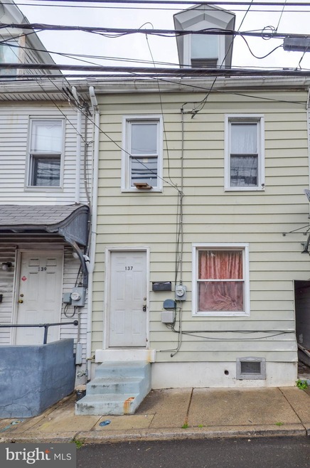 137 N Bryan St, Allentown, PA 18101 - photo 1