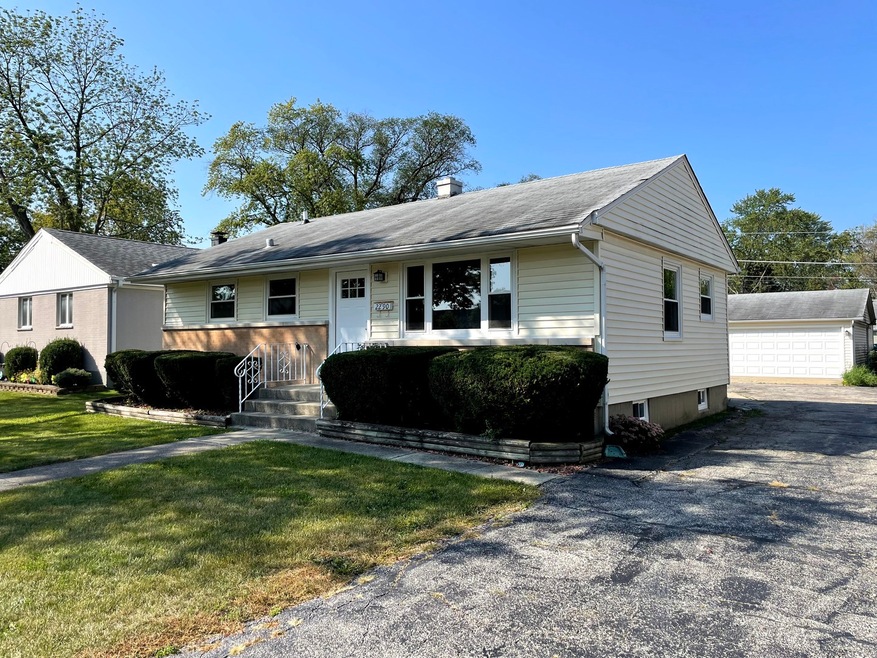 2290 Magnolia St, Des Plaines, IL 60018 - photo 1