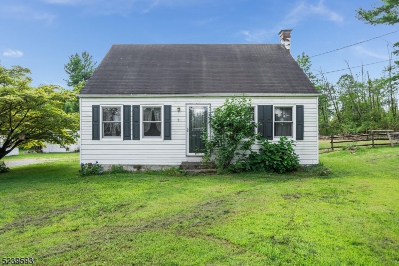 328 Quakertown Rd, Pittstown, NJ 08867 - photo 1