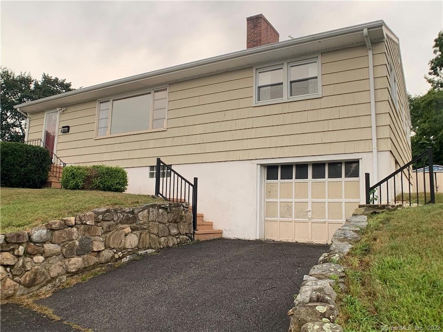 2 Charles St, New London, CT 06320 - photo 1