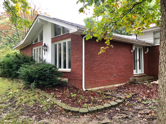 2311 S Bonnie Brook Ln, Waukegan, IL 60087 - photo 1