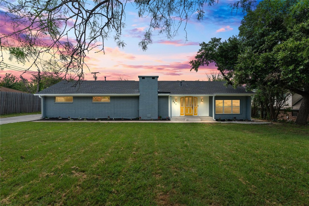 821 Robertson Rd, Grand Prairie, TX 75050 - photo 1