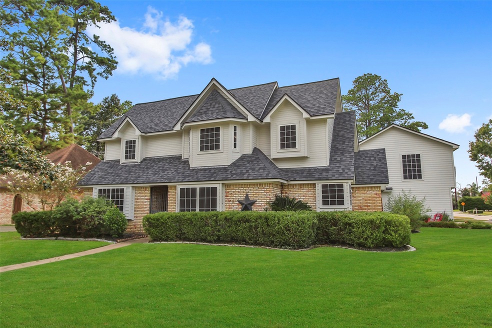 15719 Gilbertyn Dr, Tomball, TX 77377 - photo 1