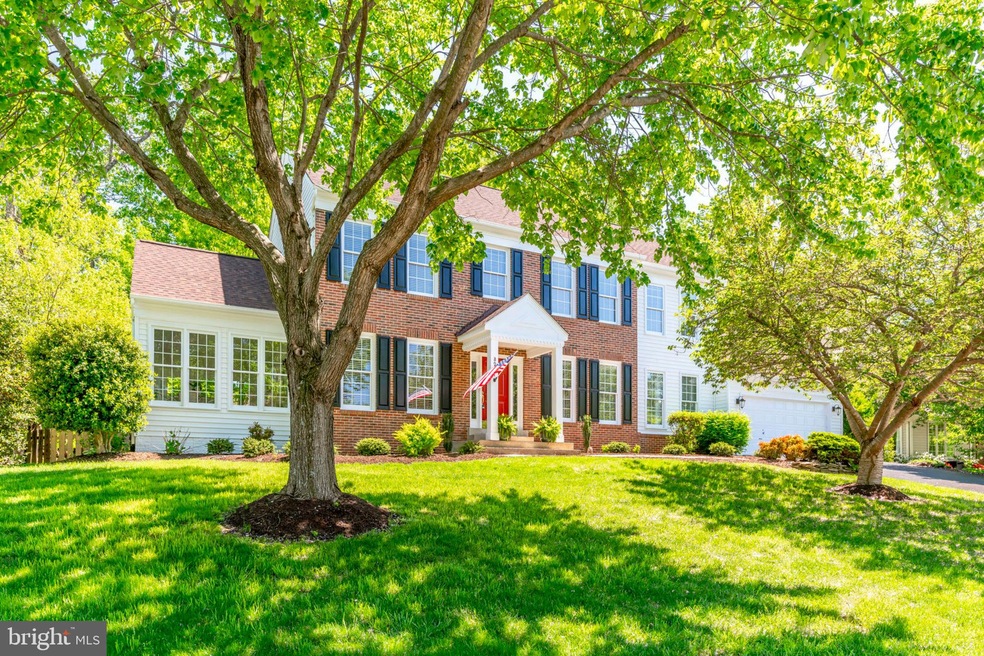 8917 Cross Chase Cir, Lorton, VA 22079 - photo 1