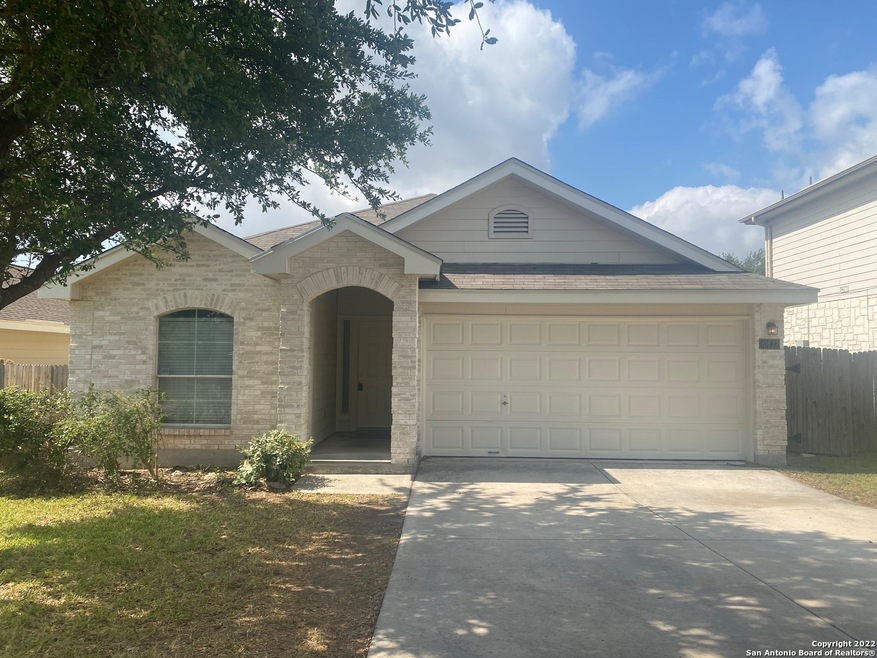 10822 Tiger Horse Dr, San Antonio, TX 78254 - photo 1