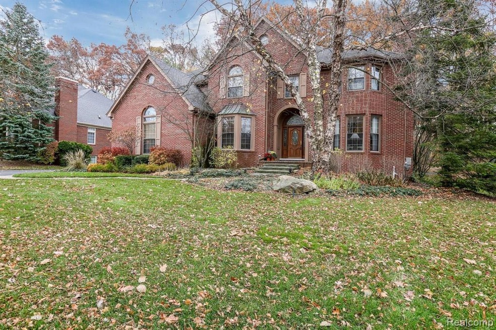 Welcome to 7599 Pinewood Trail