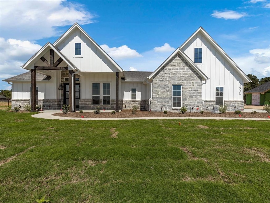 136 Mill Crossing Ln, Springtown, TX 76082 - photo 1