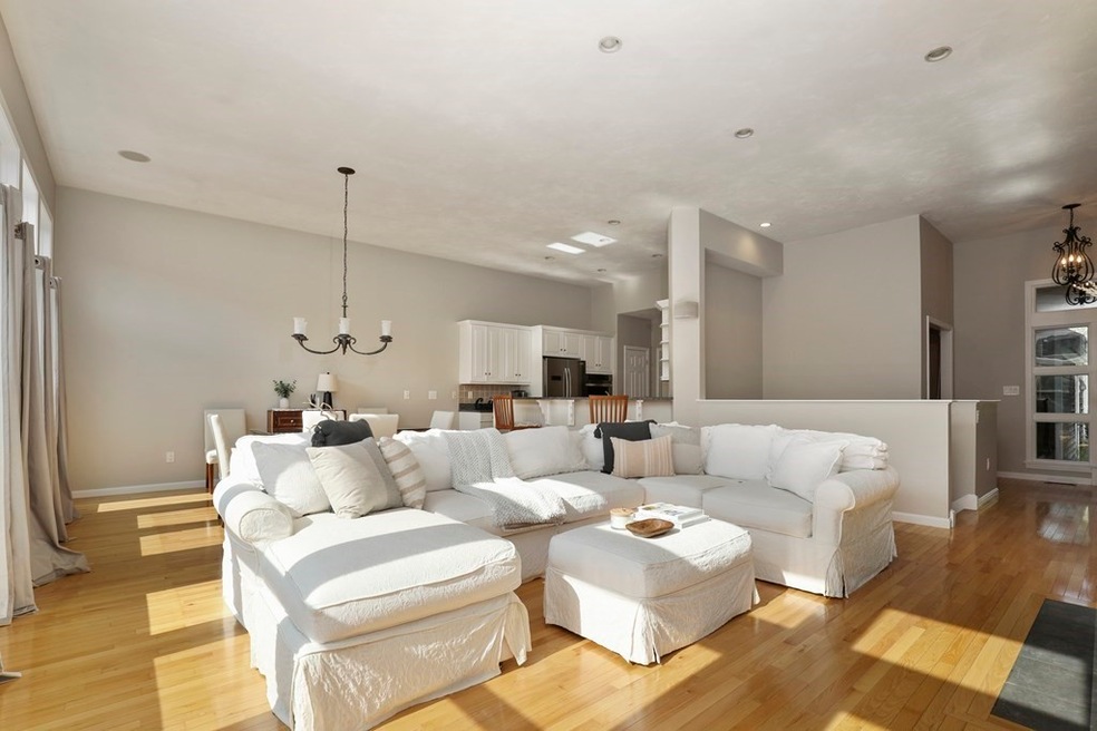 7 Endicott Glen, Plymouth, MA 02360 - photo 1