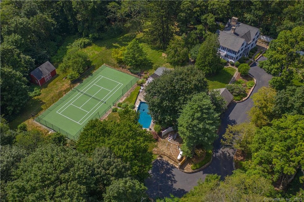 Country club retreat right outside your door!