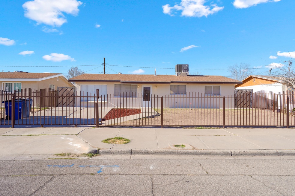209 Bernadine Ave, El Paso, TX 79915 - photo 1