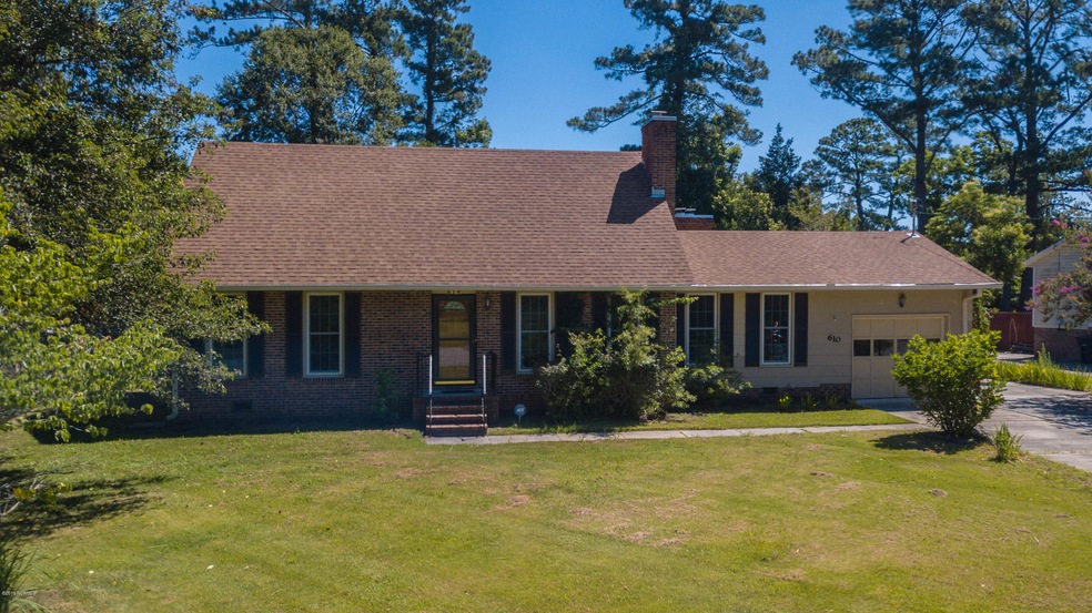 610 Shadowood Dr, Jacksonville, NC 28540 - photo 1