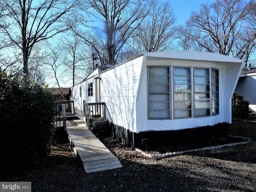 5454 Hallowing Point Rd, Prince Frederick, MD 20678 - photo 1