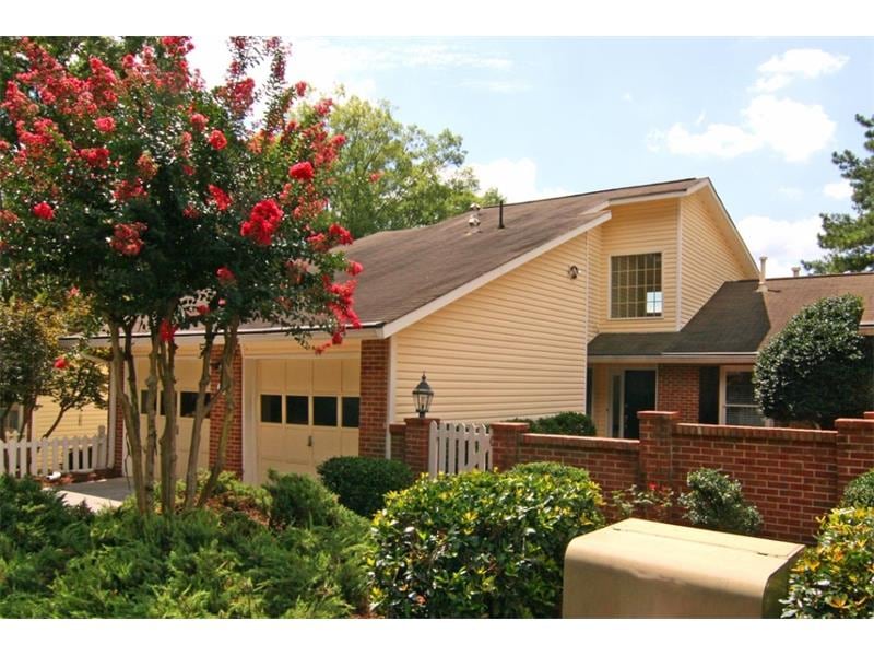 94 Dunwoody Springs Drive - 2 bedroom/2 bath Garde