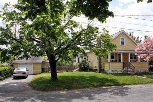 7 Madison Ave, Turners Falls, MA 01376 - photo 1