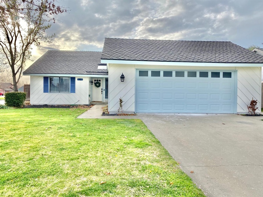 42 Willowood Dr, Oakdale, CA 95361 - photo 1