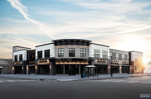 1 Union Ave unit 202, Cresskill, NJ 07626 - photo 1