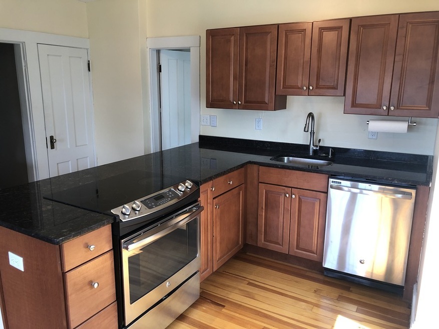 171 Sumner St unit 2, Quincy, MA 02169 - photo 1