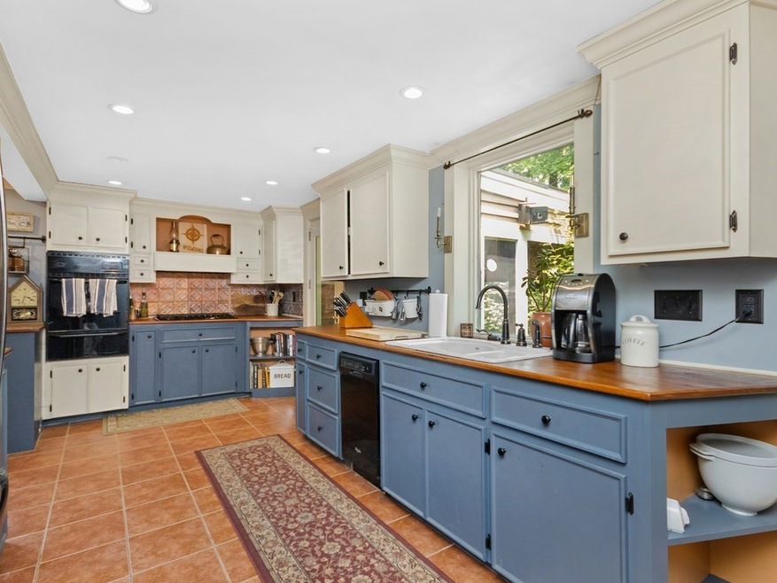 344 Commercial St, Weymouth, MA 02188 - photo 1