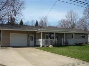 368 N 168th Front