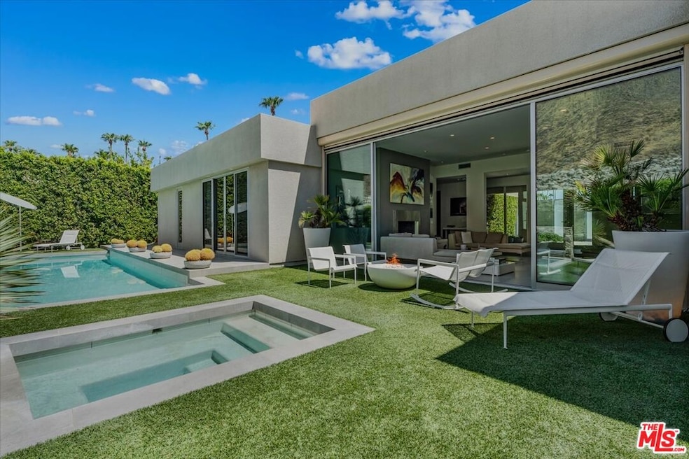 1175 Los Robles Dr, Palm Springs, CA 92262 - photo 1