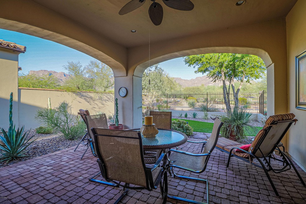 Amazing Patio Views!