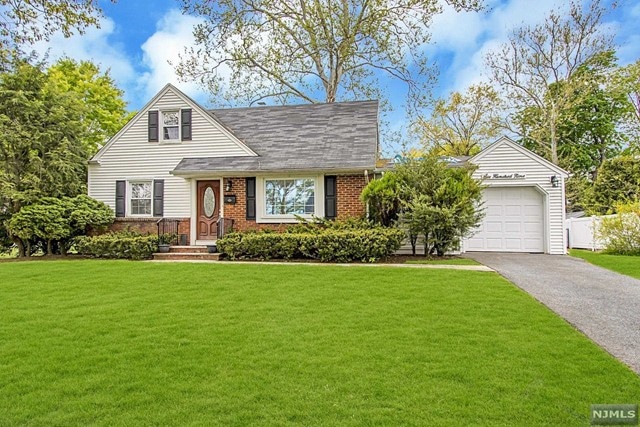 609 5th Ave, River Edge, NJ 07661 - photo 1