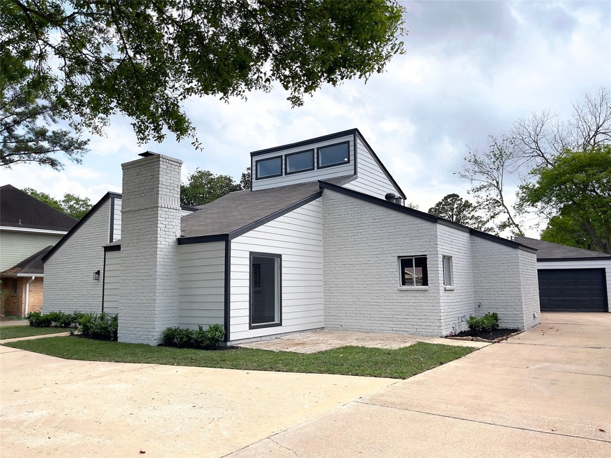 8203 Debbie Gay Dr, Houston, TX 77040 - photo 1