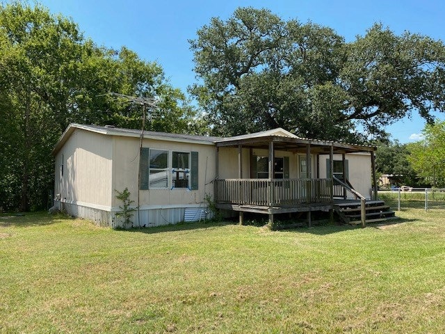 1047 County Road 913, Brazoria, TX 77422 - photo 1