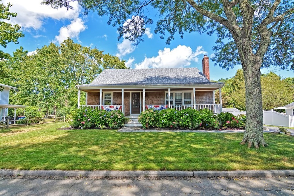 4 Baker Ln, Mattapoisett, MA 02739 - photo 1