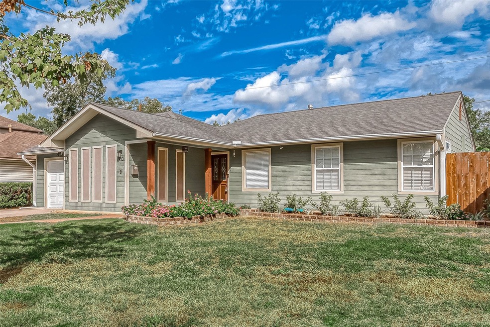 1910 Wakefield Dr, Houston, TX 77018 - photo 1