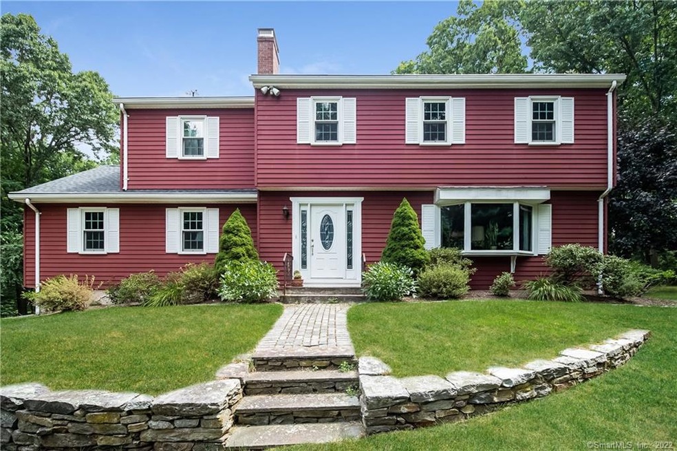 861 Neipsic Rd, Glastonbury, CT 06033 - photo 1