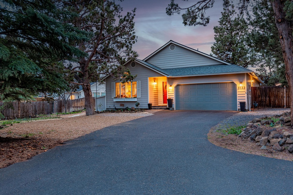 3123 NE Purcell