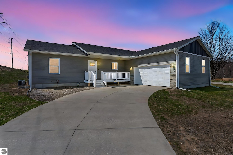 Sold $405,000